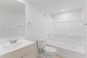 6065 NW 186th St, Hialeah, FL 33015 - Photo 26