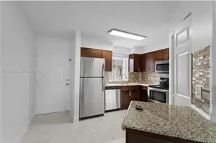 6065 NW 186th St, Hialeah, FL 33015 - Photo 20