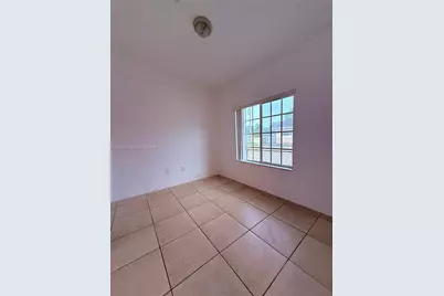 3820 SW 48th Ave #E-31, Pembroke Park, FL 33023 - Photo 6