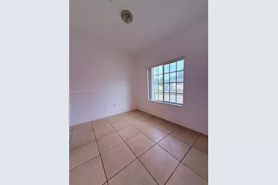 3820 SW 48th Ave #E-31, Pembroke Park, FL 33023 - Photo 6