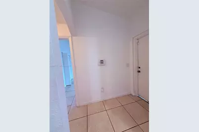 3820 SW 48th Ave #E-31, Pembroke Park, FL 33023 - Photo 4