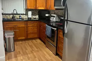 230 NW 87th Ave, Miami, FL 33172 - Photo 6