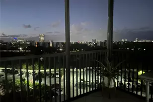 20301 W Country Club Dr, Aventura, FL 33180 - Photo 12