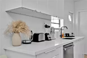 1510 Normandy Dr, Miami Beach, FL 33141 - Photo 14