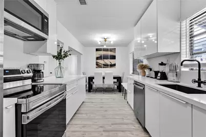 1510 Normandy Dr, Miami Beach, FL 33141 - Photo 12