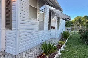 875 NE 48th St Lot 168, Deerfield Beach, FL 33064 - Photo 2