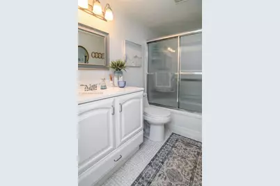 581 Blue Heron Dr #112-B, Hallandale Beach, FL 33009 - Photo 22