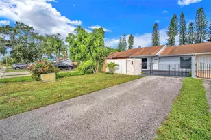 5515 Biscayne Dr, Greenacres, FL 33463 - Photo 2