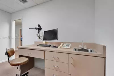 5333 N Dixie Hwy, Oakland Park, FL 33334 - Photo 14