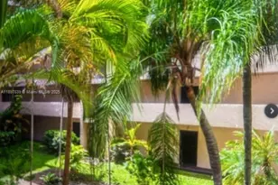 10661 SW 108th Ave, Miami, FL 33176 - Photo 8