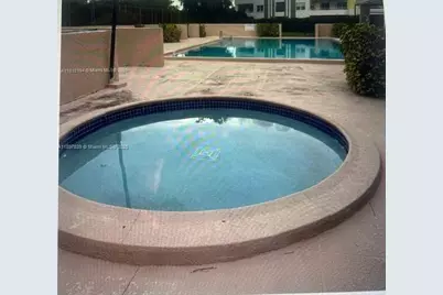 10661 SW 108th Ave #2E, Miami, FL 33176 - Photo 4