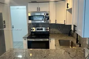 10661 SW 108th Ave, Miami, FL 33176 - Photo 22