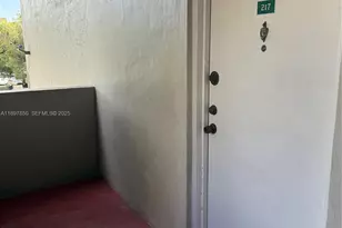 802 NW 87th Ave, Miami, FL 33172 - Photo 12