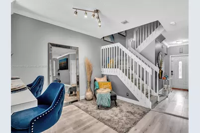 9125 NW 40th St, Sunrise, FL 33351 - Photo 12