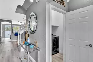 9125 NW 40th St, Sunrise, FL 33351 - Photo 4