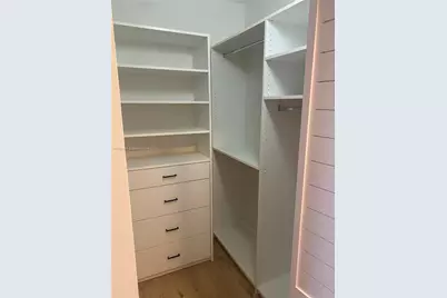 701 Brickell Key Blvd #2010, Miami, FL 33131 - Photo 28