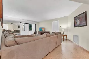 4270 NW 40th St, Lauderdale Lakes, FL 33319 - Photo 12