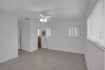 8851 Byron Ave, Surfside, FL 33154 - Photo 28
