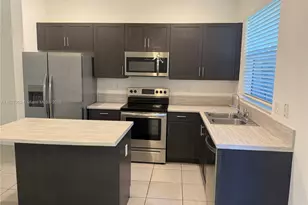 2739 SE 17th St, Homestead, FL 33035 - Photo 4