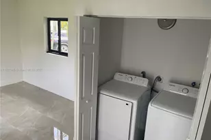 4310 NW 182nd St, Miami Gardens, FL 33055 - Photo 8