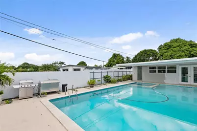 19602 NW 37th Ct, Miami Gardens, FL 33055 - Photo 18