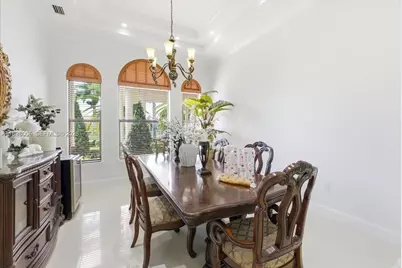 10181 NW 131st St, Hialeah Gardens, FL 33018 - Photo 22