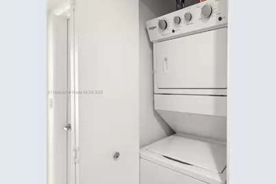 465 Brickell Ave #1602, Miami, FL 33131 - Photo 18