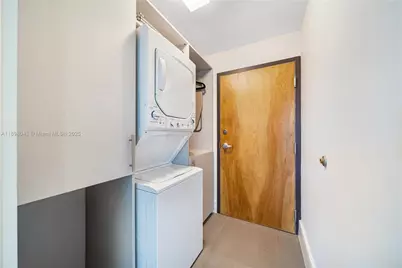 2155 Washington Ct #407, Miami Beach, FL 33139 - Photo 22