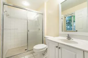 6051 SW 19th Pl, North Lauderdale, FL 33068 - Photo 18