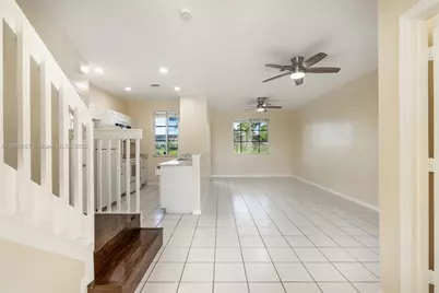 6051 SW 19th Pl, North Lauderdale, FL 33068 - Photo 2