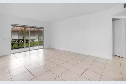 8002 Lagos De Campo Blvd #B-101, Tamarac, FL 33321 - Photo 14