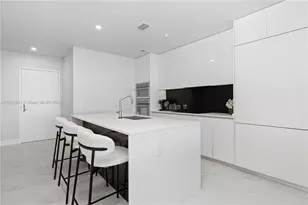 700 NE 24th St, Miami, FL 33137 - Photo 8