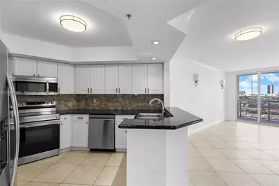 1800 Sunset Harbour Dr #1201, Miami Beach, FL 33139 - Photo 4