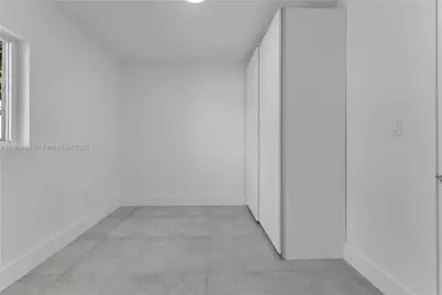 521 NW 33rd Ave, Miami, FL 33125 - Photo 12