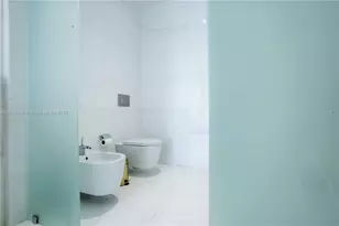 300 Biscayne Blvd Way, Miami, FL 33131 - Photo 10