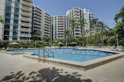 1121 Crandon Blvd #E504, Key Biscayne, FL 33149 - Photo 1