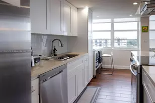 1300 St Charles Pl, Pembroke Pines, FL 33026 - Photo 8