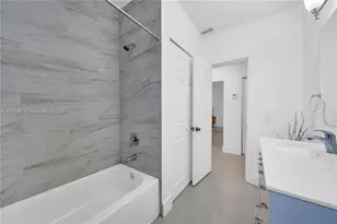 555 NE 127th St, North Miami, FL 33161 - Photo 30
