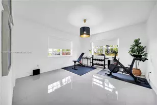555 NE 127th St, North Miami, FL 33161 - Photo 22