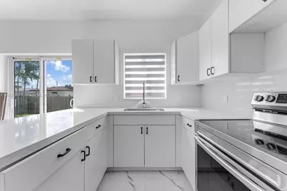 3840 SW 91st Ave, Miami, FL 33165 - Photo 12