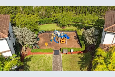 9000 NW 183rd St #9000, Hialeah, FL 33018 - Photo 12