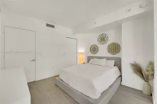 55 SW 9th St, Miami, FL 33130 - Photo 10