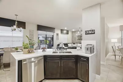 8870 NW 99th Path, Doral, FL 33178 - Photo 12