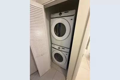 1132 NW 38th St #1132, Miami, FL 33127 - Photo 8