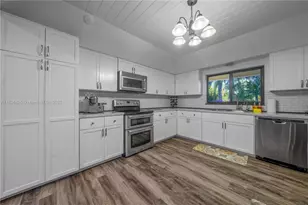 29880 SW 183rd Ct, Homestead, FL 33030 - Photo 10