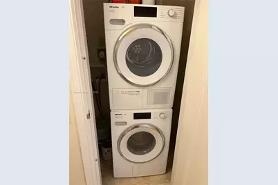 1435 Brickell Ave #3307, Miami, FL 33131 - Photo 12