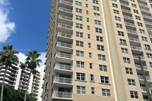 770 Claughton Island Dr, Miami, FL 33131 - Photo 2