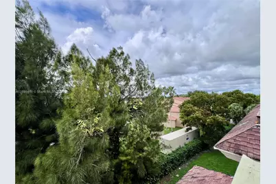 17530 NW 68th Ave #C4008, Hialeah, FL 33015 - Photo 8