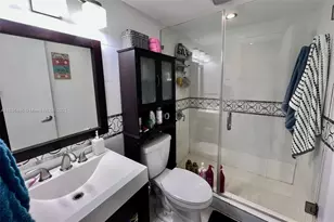 17530 NW 68th Ave, Hialeah, FL 33015 - Photo 6