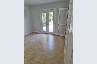1575 NE 38th St, Oakland Park, FL 33334 - Photo 32